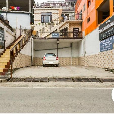 Tirthan Crest Homestay Banjar Bagian luar foto