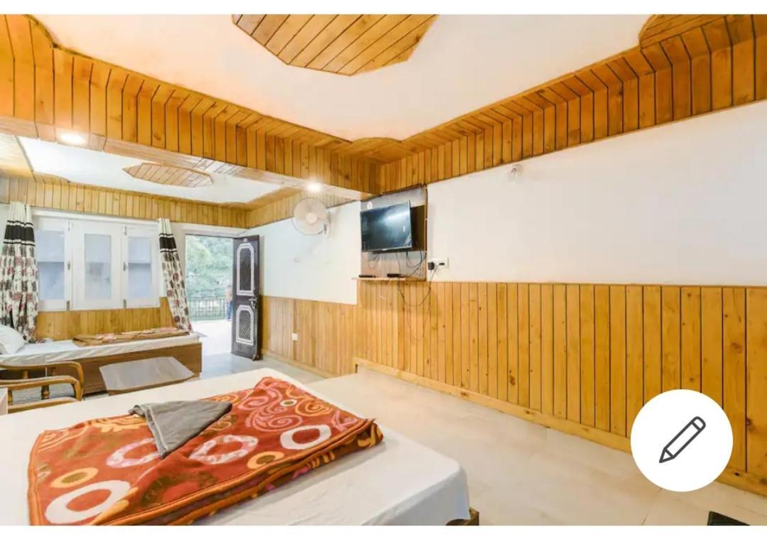 Tirthan Crest Homestay Banjar Bagian luar foto